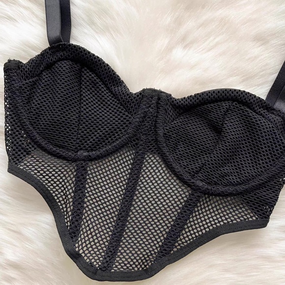 Sexy black top! - Picture 4 of 6